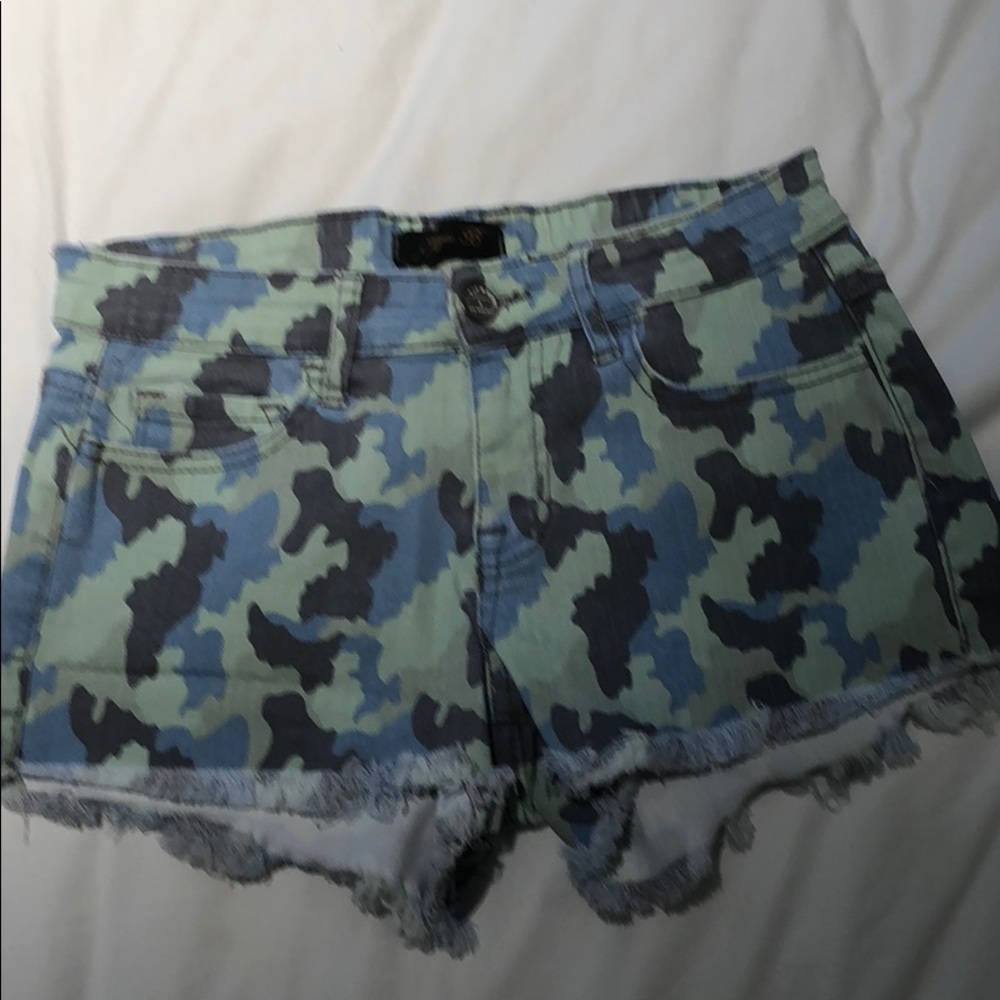 Jean shorts size medium